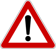 Das Bild zeigt ein dreieckiges Warnschild mit einem roten Rand und einem weißen Hintergrund. Im Inneren des Dreiecks befindet sich ein schwarzes Ausrufezeichen. Solche Schilder werden häufig verwendet, um auf potenzielle Gefahren oder besondere Vorsicht hinzuweisen.