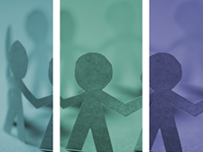 Das Bild zeigt eine Gruppe von Papierfiguren, die sich an den Händen halten und einen Kreis bilden. Die Figuren sind in vier vertikale Abschnitte unterteilt, wobei jeder Abschnitt in einer anderen Farbe eingefärbt ist: grün, blau, lila und violett. 